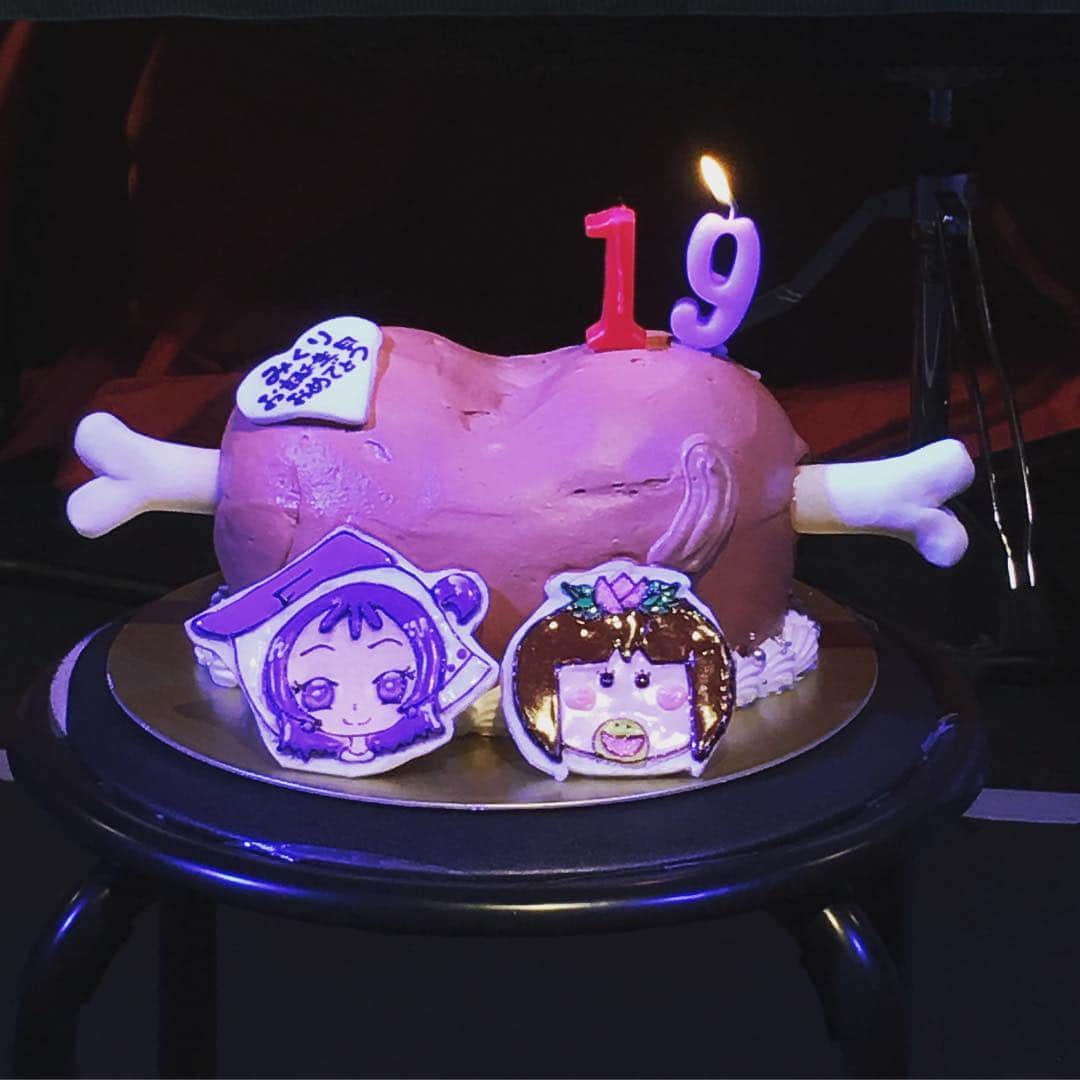 宍戸留美のインスタグラム：「#藤崎みくり #誕生日ケーキ #ハピバ #福岡 #おジャ魔女どれみ #瀬川おんぷ #はなかっぱ #ももかっぱ #肉 #おめでとう #kawaii #japanese #anime」