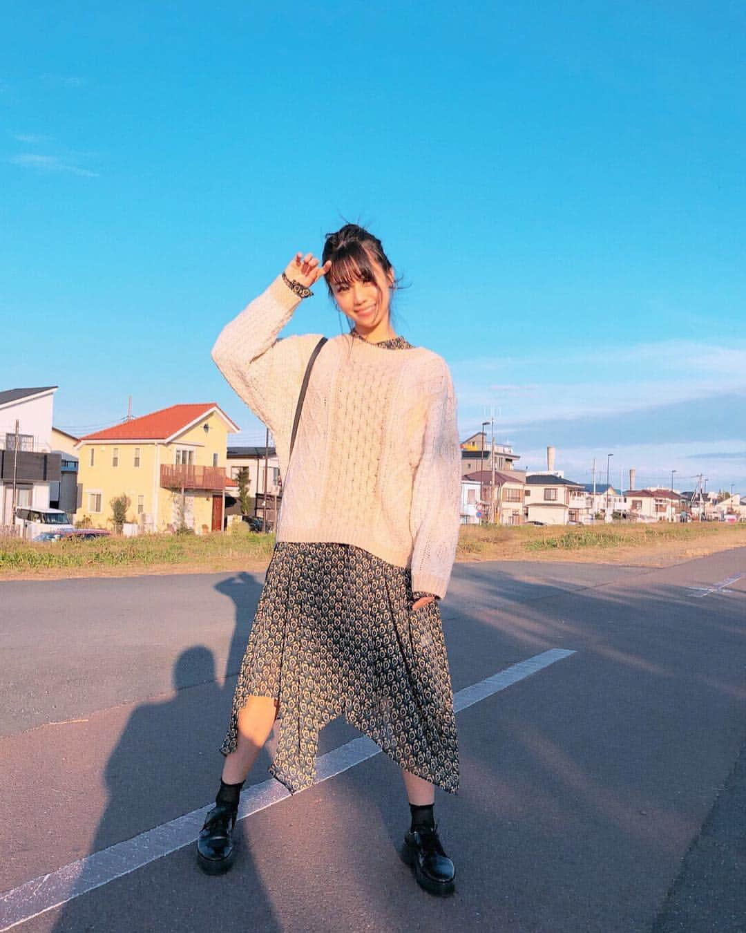 鈴木ふみ奈さんのインスタグラム写真 - (鈴木ふみ奈Instagram)「いつかの服💛  #ふみるっく #code #all #rodeocrowns #hairstyle  #珍しく #おだんご #fashion  #影は #もみマネ さん #大きい #笑」11月12日 22時19分 - fuminasuzuki