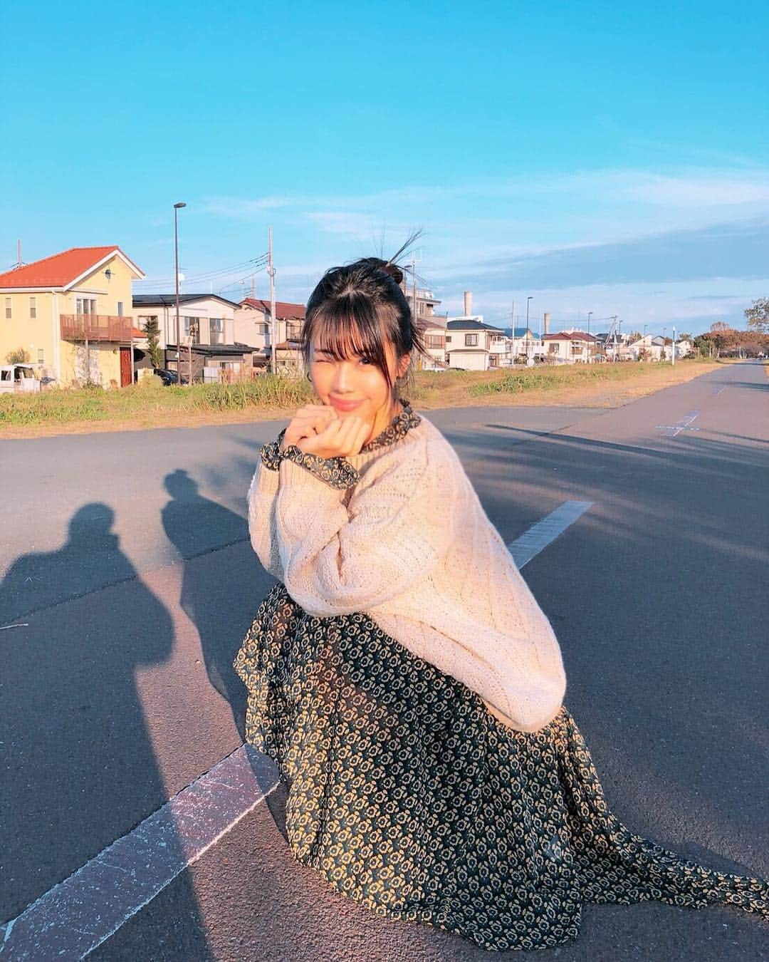 鈴木ふみ奈さんのインスタグラム写真 - (鈴木ふみ奈Instagram)「いつかの服💛  #ふみるっく #code #all #rodeocrowns #hairstyle  #珍しく #おだんご #fashion  #影は #もみマネ さん #大きい #笑」11月12日 22時19分 - fuminasuzuki