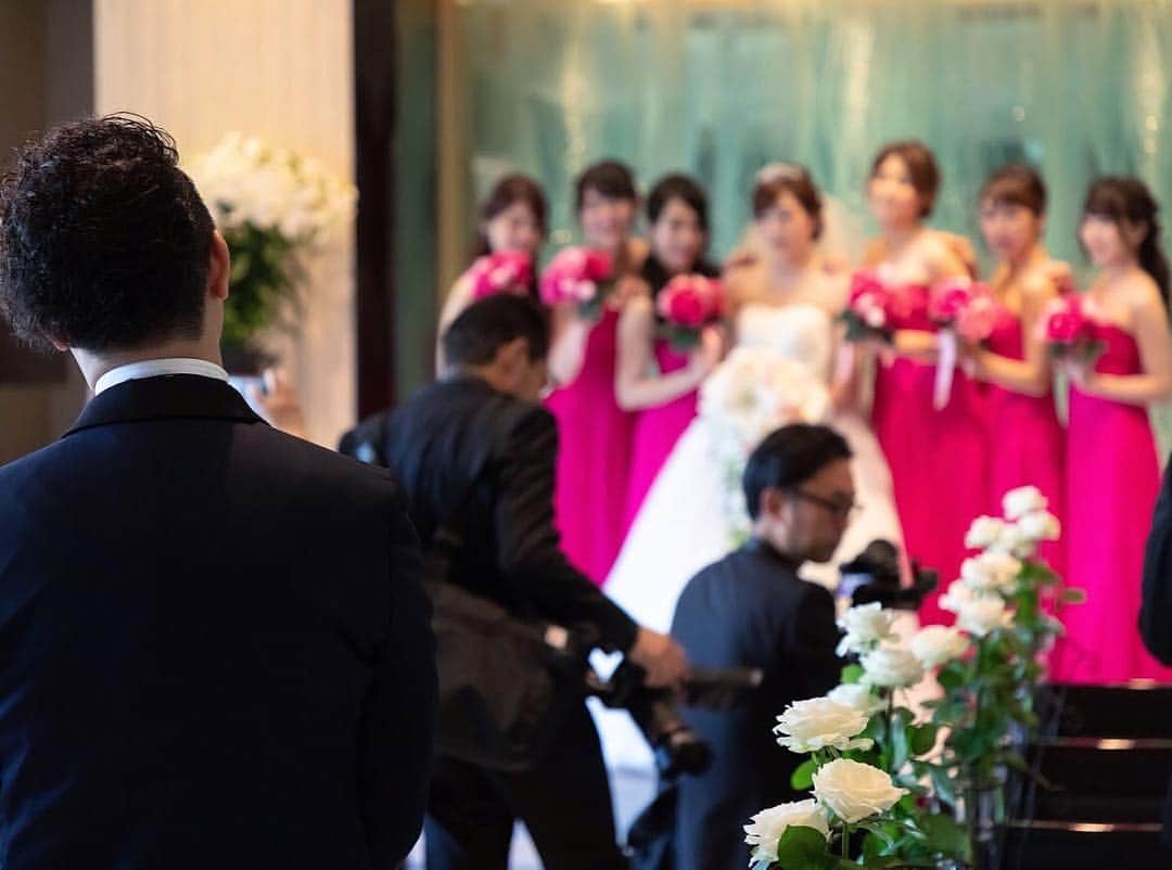 ザ・リッツ・カールトン東京 ウエディングのインスタグラム：「華やかなブライズメイドは、大切な友人たちにお願い👠💖 #リッツカールトン東京 #ジェニュインウエディング #ホテルウエディング #ritzcarltontokyo #genuinewedding #wedding」