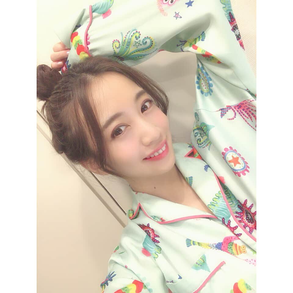 渡辺亜紗美のインスタグラム：「今日のぱじゃま。おや？  #ぱじゃま衣装をそのままぱじゃまに」