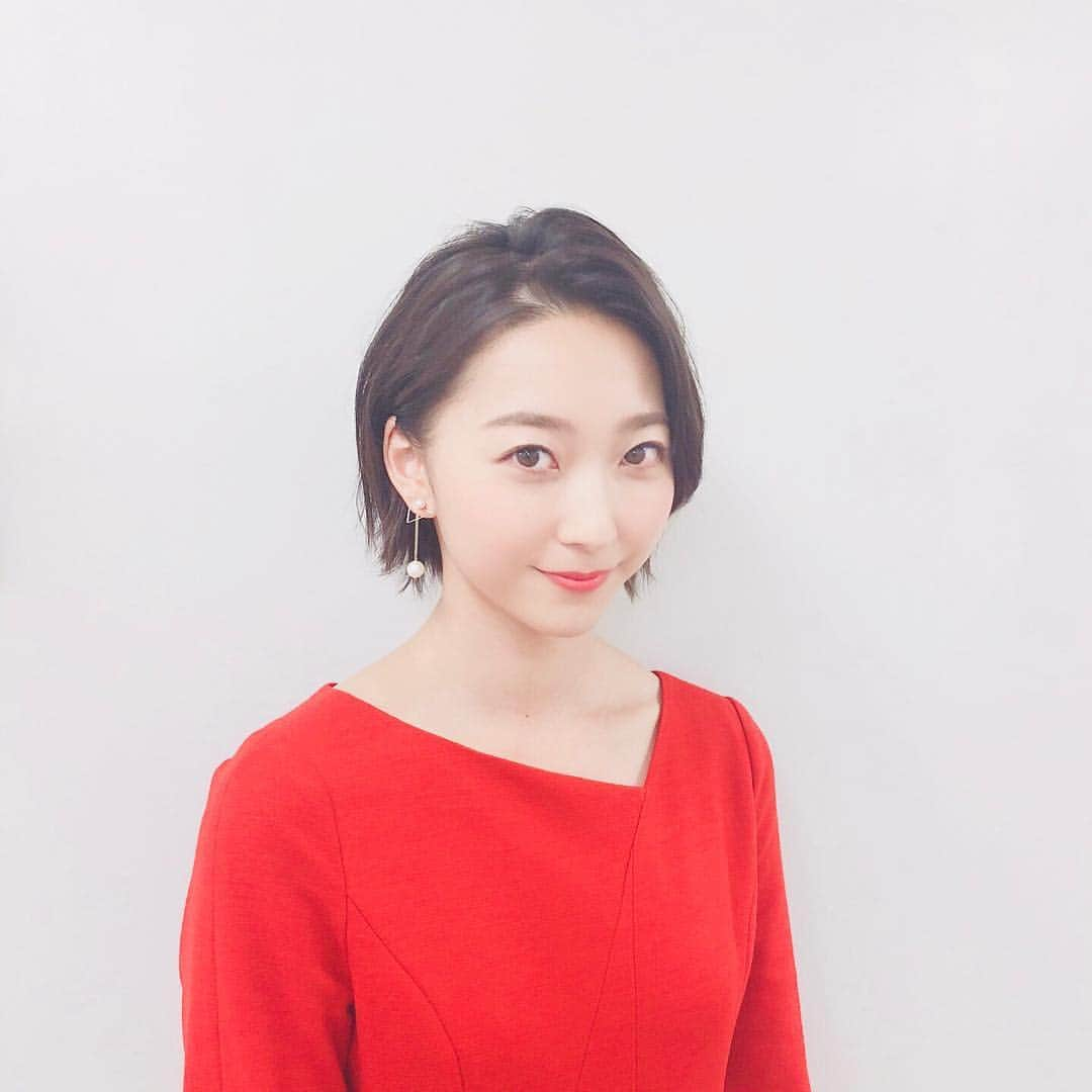 畠山愛理さんのインスタグラム写真 - (畠山愛理Instagram)「サンデースポーツで気づかれた方もいたかもしれないですが、またまた髪切っちゃいました！この前もすごく気に入ってたけど、もっとお気に入り＾＾武田さんいつもありがとうございます✨ #shedaikanyama #代官山美容院 #美容院 #ショート #ショートボブ」11月13日 14時31分 - airihatakeyama