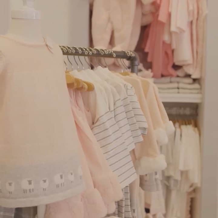 ローレン・コンラッドのインスタグラム：「Join me this holiday season in giving back to @baby2baby! We are partnering with @janieandjack to provide basic essentials to children in need. You can give back too! Just look for the Baby2Baby logo at checkout in-store and online.」