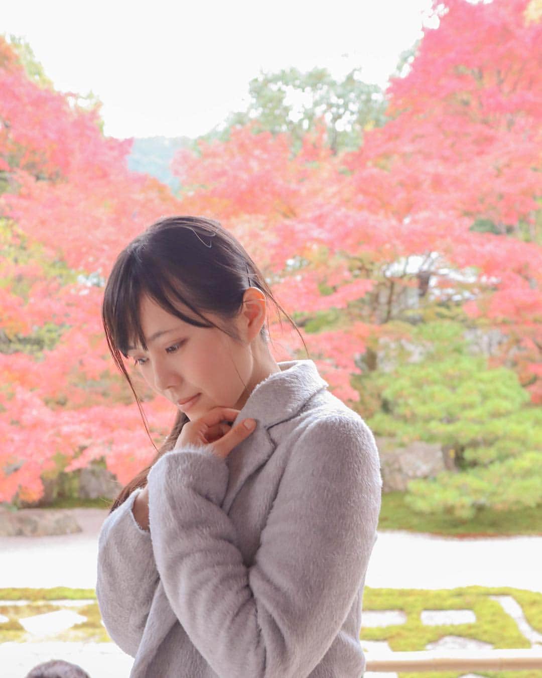 のインスタグラム：「、 、 、 、 good morning . . . .  #japanesegirl #japanesesexygirl #asianbeauty #asiangirls #グラドル#グラビア#グラビアアイドル#sexycostume #フリーモデル #被写体#被写体モデル #kyototrip #kyoto#cutelady #cutegirl#sexyladys #キリトリセカイ #ファインダー越しの私の世界 #ファインダー越しの世界 #カメラ好きな人と繋がりたい #autumn #autumnleaves #紅葉#紅葉🍁 #kyotojapan」