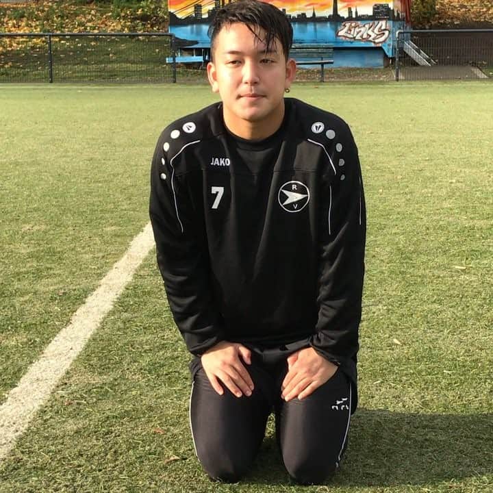 のインスタグラム：「第2回、股抜き対決、11-3でした。 田中さん、リベンジお待ちしております！笑笑 ＃どかんゲーム#田中さん#勝負 #全勝」