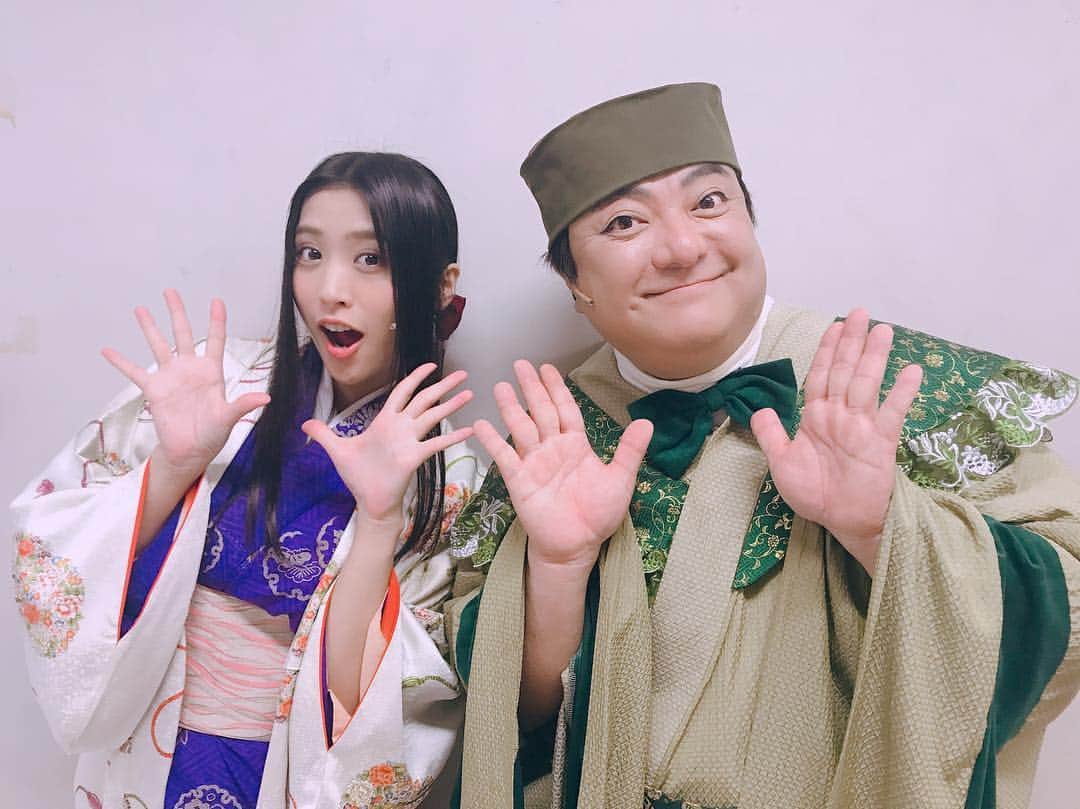 根岸愛のインスタグラム：「今井宗久役 彦摩呂さん😊 初めてみんなでご飯に行った時に私がチーズが伸びる料理食べてるのを見て 「チーズのバンジージャンプやー」 って言ってもらえたの一生の宝物😌💕 彦さんは素敵な方です！ #舞台信長の野望 #信長の野望 #彦摩呂 #今井宗久 #お船」