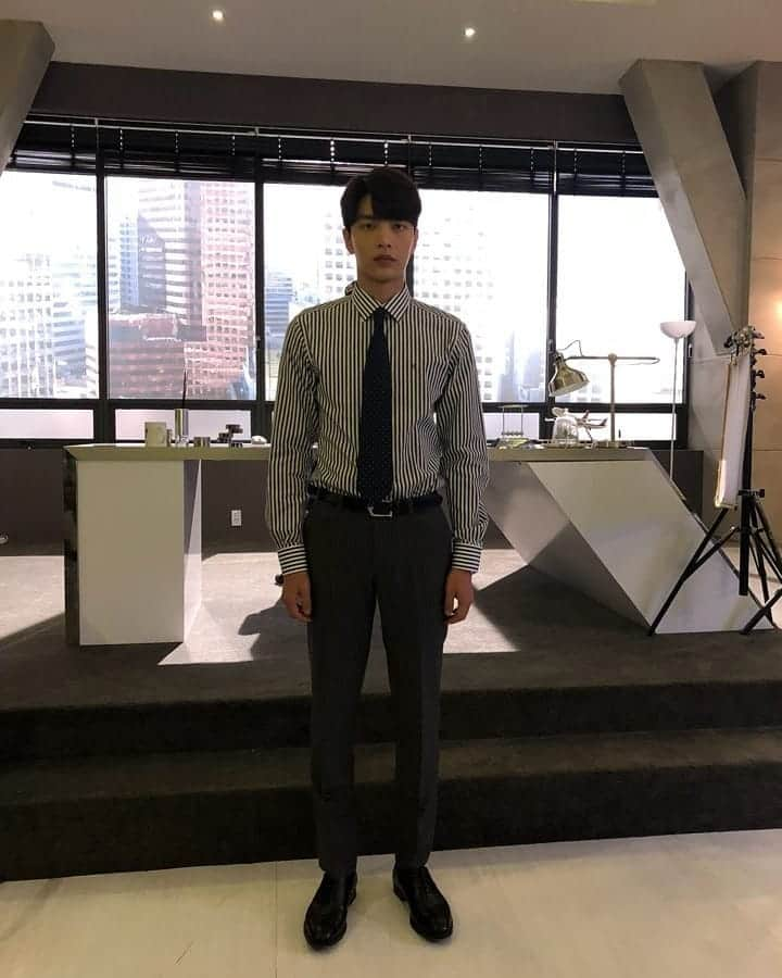 イ・ミンギさんのインスタグラム写真 - (イ・ミンギInstagram)「뷰티인사이드 #이민기#leeminki#minki#minkilee#뷰티인사이드#서도재」11月13日 17時25分 - xgo_odx