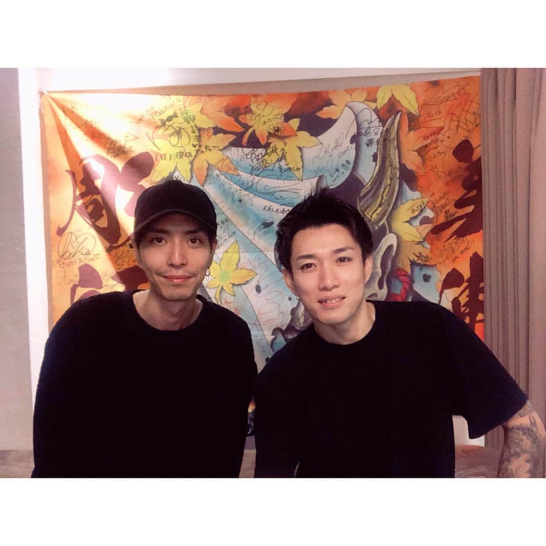 DirtyOrangeのインスタグラム：「. 今、そしてこれからの自分にとって必要な言葉を入れてもらいました。 あつしさんありがとうございました🙏✨ . . . #bizentattoo #美漸 #tattoo」