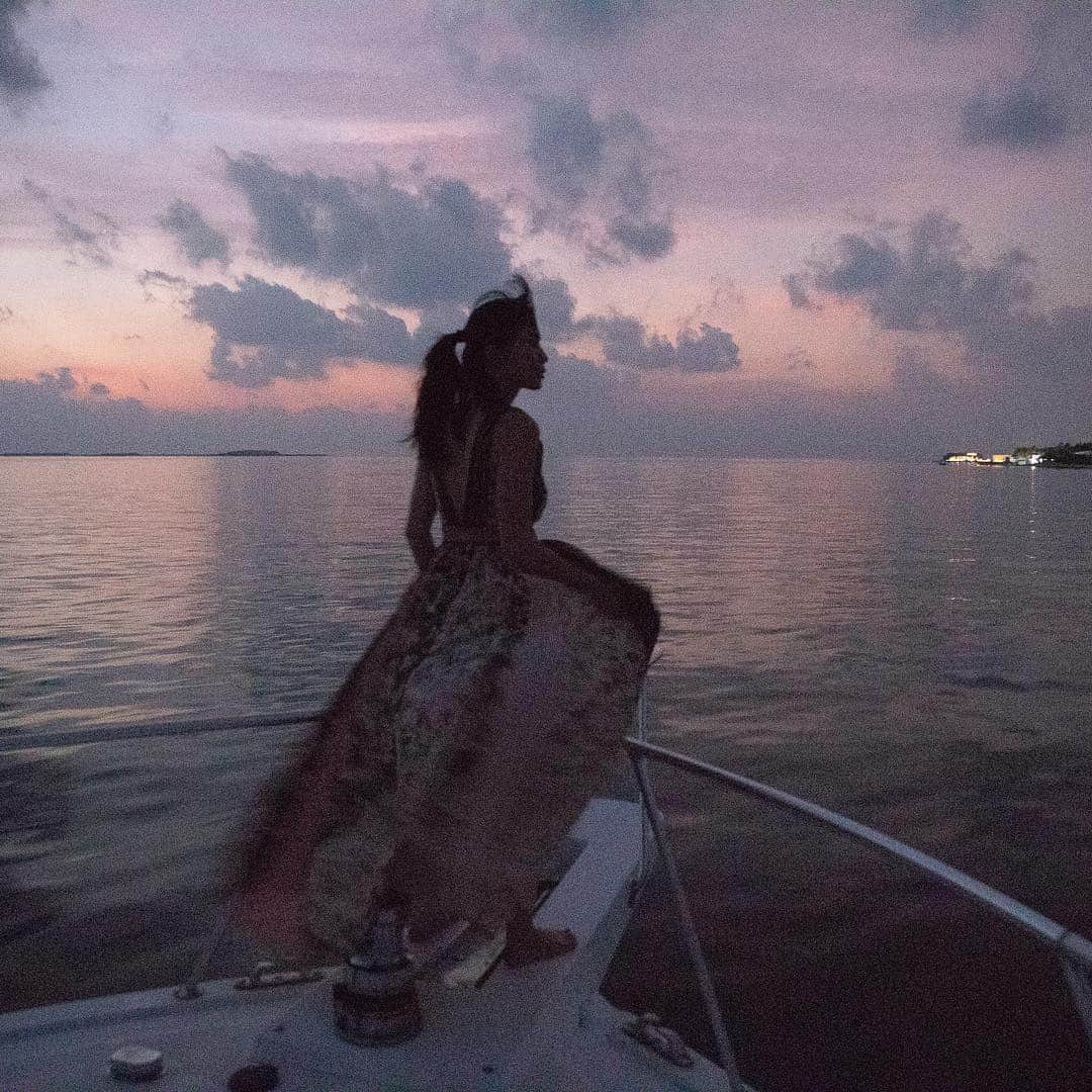 長谷川京子さんのインスタグラム写真 - (長谷川京子Instagram)「ただ、ただ、広い。  #jumeilahvittaveli#everythingcloser  #staydifferent#ocean#sunset#cruise」11月13日 18時03分 - kyoko.hasegawa.722