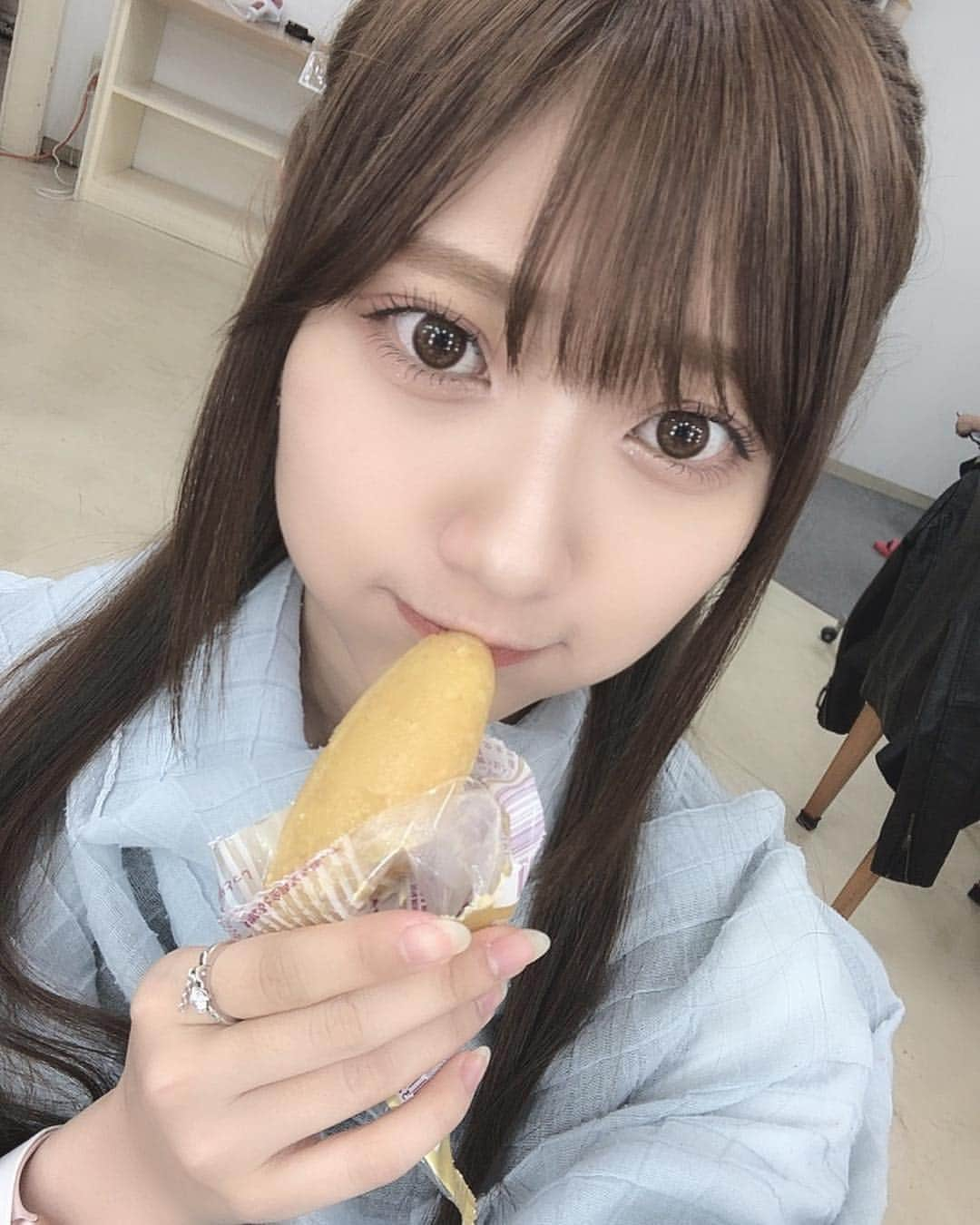 山田麻莉奈さんのインスタグラム写真 - (山田麻莉奈Instagram)「. 『VOICE Channel』1月号の 撮影してきたよ〜〜 連載のやつ。 次はどんな衣装でしょう。💜 今日は前髪の調子もよくてよかったな◎」11月13日 20時37分 - marina.yamada_324