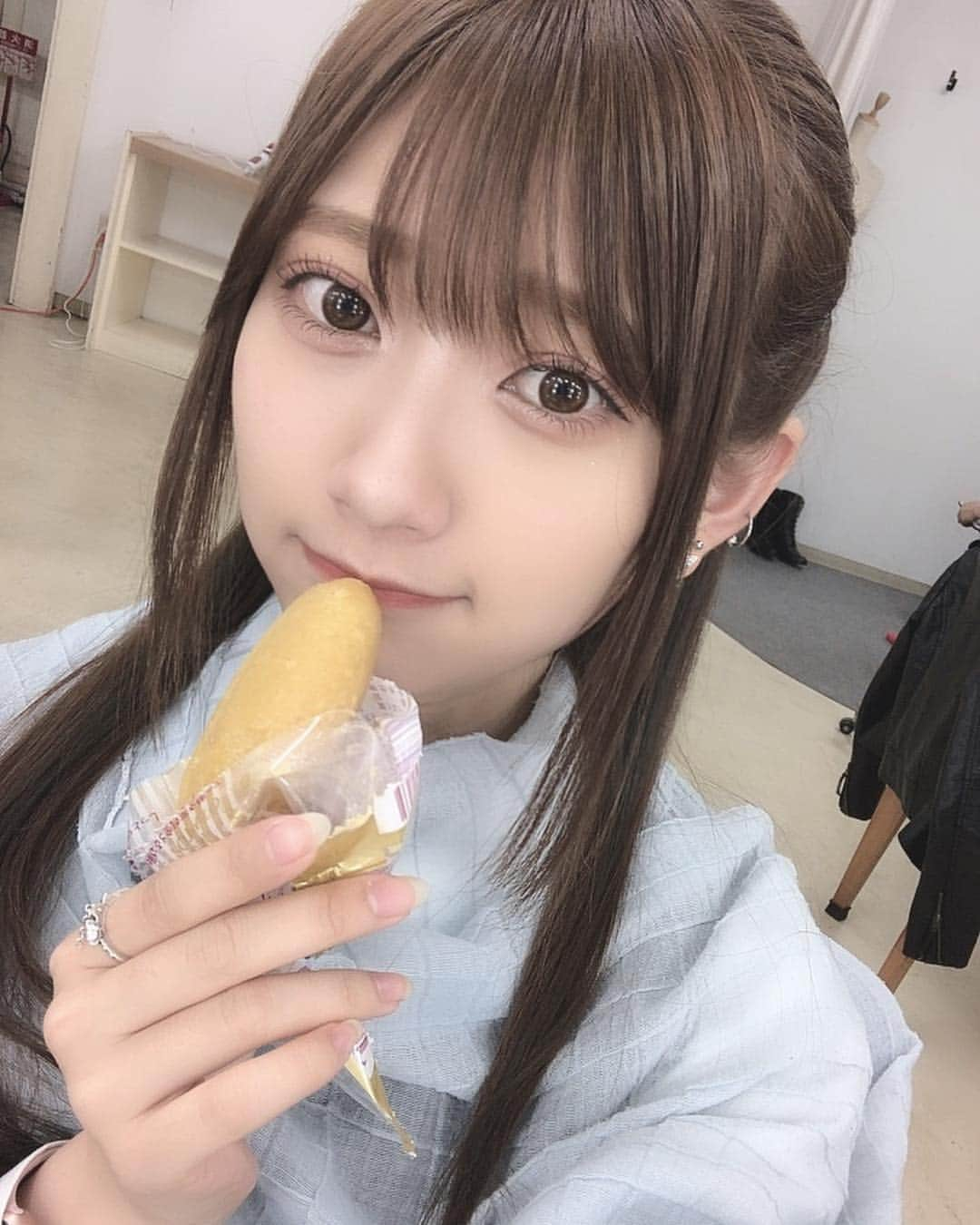 山田麻莉奈さんのインスタグラム写真 - (山田麻莉奈Instagram)「. 『VOICE Channel』1月号の 撮影してきたよ〜〜 連載のやつ。 次はどんな衣装でしょう。💜 今日は前髪の調子もよくてよかったな◎」11月13日 20時37分 - marina.yamada_324