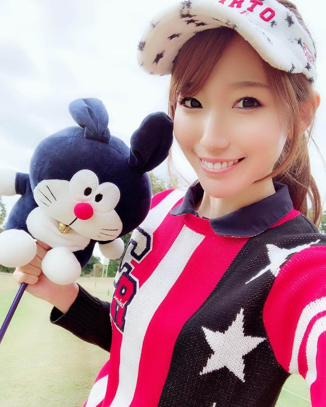 美波千夏さんのインスタグラム写真 - (美波千夏Instagram)「GTBカップありがとうございました⛳️ 今日は大好きなドライバーが不調で悲しかったけど…ユーティリティがとても良かった！よしポジティブにいこう！！ 動画とかまた載せまーす！ストーリーには載せてるのでぜひ見てください🙌サキちゃんほんと面白い🤣 今日はお気に入りの @cuarto_united のトップスを着ました🌟寒かったからちょうどよかった♪ 早くまたすぐゴルフに行きたいっ❤️ . . . . .  @golftoday_birdies @mabgolflab  #GTバーディーズ #ゴルフトゥデイ #ゴルフ #golf #instagolf #ゴルフ女子 #golfer #golfgirl #golflife  #ladiesgolf #golfstagram  #lovegolf #⛳️ #高尔夫球 #골프 #スクールガール #ゴルフコーデ #クアルトユナイテッド」11月13日 21時15分 - chinatsu_minami