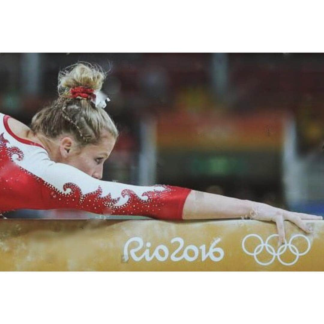 ブリタニー・ロジャースのインスタグラム：「I have been very fortunate to make my dreams become a reality and compete in two Olympic Games at two incredible host cities of London and Rio De Janeiro. Vote #YESFORCALGARY to help thousands of athletes realize their dream in the safe, memorable, and EXCITING place of your own backyard! It is an incredible HONOR to be able to host an Olympic Games – I was very lucky to be able to enjoy the Vancouver 2010 Olympics in my hometown which inspired me to continue chasing my dreams of representing my country at the Olympics, which I was able to do 2 and 6 years after those games. The legacy of the Olympic Games lives on in so many different ways and for so many different reasons. Be a part of a life changing event by voting YES today!!! #calgary2026 #notaretirementpost」