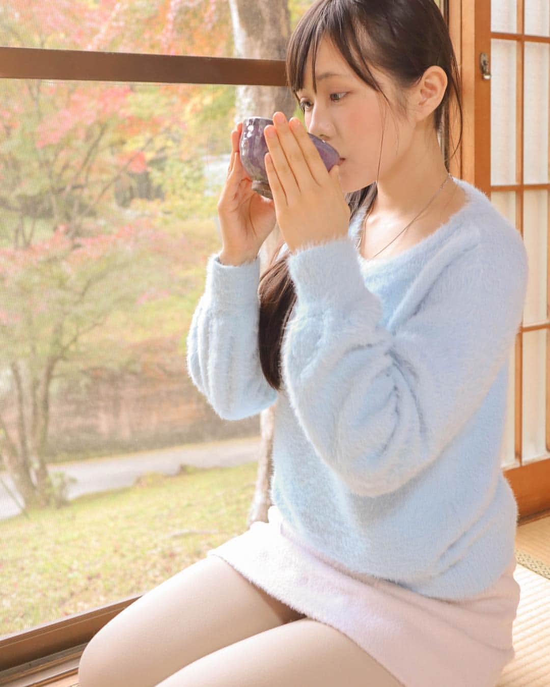 のインスタグラム：「、 、 、 good morning . , . . #japanesegirl #japanesesexygirl #asianbeauty #asiangirls #グラドル#グラビア#グラビアアイドル#sexycostume #フリーモデル #被写体#被写体モデル #portraitgirl #portrait#cuteasian #cutelady #cutegirl#sexyladys #キリトリセカイ #ファインダー越しの私の世界 #ファインダー越しの世界 #カメラ好きな人と繋がりたい #kyototrip #kyotojapan #autumn #紅葉🍁 #autumnleaves #greentea#お抹茶#japanesetea#kyotostyle」