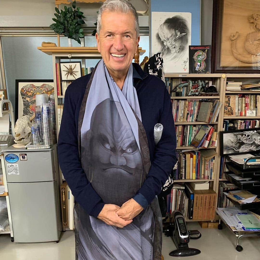 のインスタグラム：「last Sunday came my studio  @mariotestino san  https://ja.wikipedia.org/wiki/  very nice memory day ‼️🌟✨⚡️💫 @mariotestino  san take my  design clothes ‼️ very happy memory day 🙇‍♂️🙏💯🌟💯#H2ocean #H2oceanproteam #officialh2ocean  #daruma #fashion #scarf  #madonna  #diana #memories #japanestatoodesign #art #artist #artistmafia #tattoos #tattooing #tattoo #tattoomag #irezumi #inK #inkdmag #tattoomagazine #tattoos_of_instagram #tattoolifemagazine #tattooenelgy #tattooinstagram #tattoomania #artistmafia #tattoocultur #tattoocomunity #tattooculturmagazine #tattooare  @gusto73 @jessyentattoo  @dennis_camsupply @yokohama_tattoo_museum @souryou @kiwamijewelry @horiyoshi3shop @taiwantattooconvention」