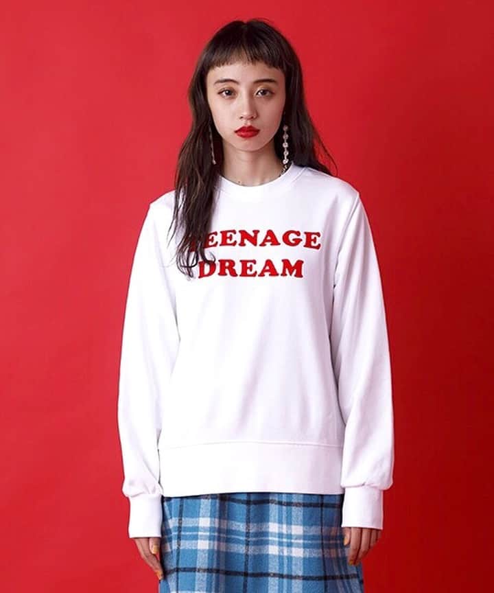 Aymmy in the batty girlsのインスタグラム：「【NEW ARRIVAL】﻿ ﻿ ◾︎THE AYMMYS STAFF スウェット﻿ ﻿ ¥9,180 (tax in)﻿ WHITE , PINK , GREEN﻿ ﻿ [STORE]﻿ ＠batty_garage ラフォーレ原宿﻿ Aymmy ONLINE STORE﻿ ZOZOTOWN﻿ ﻿ #aymmy #エイミー﻿ #aymmyinthebattygirls ﻿ #teenagedream﻿ #エイミーインザバッティーガール﻿ #スウェット #カラースウェット」