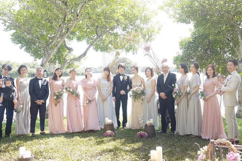 大釜ケリーのインスタグラム：「夢のような #wedding  #hawaii #happy #happiness #green #bridesmaids #dress #weddingdress #friend #family #love」