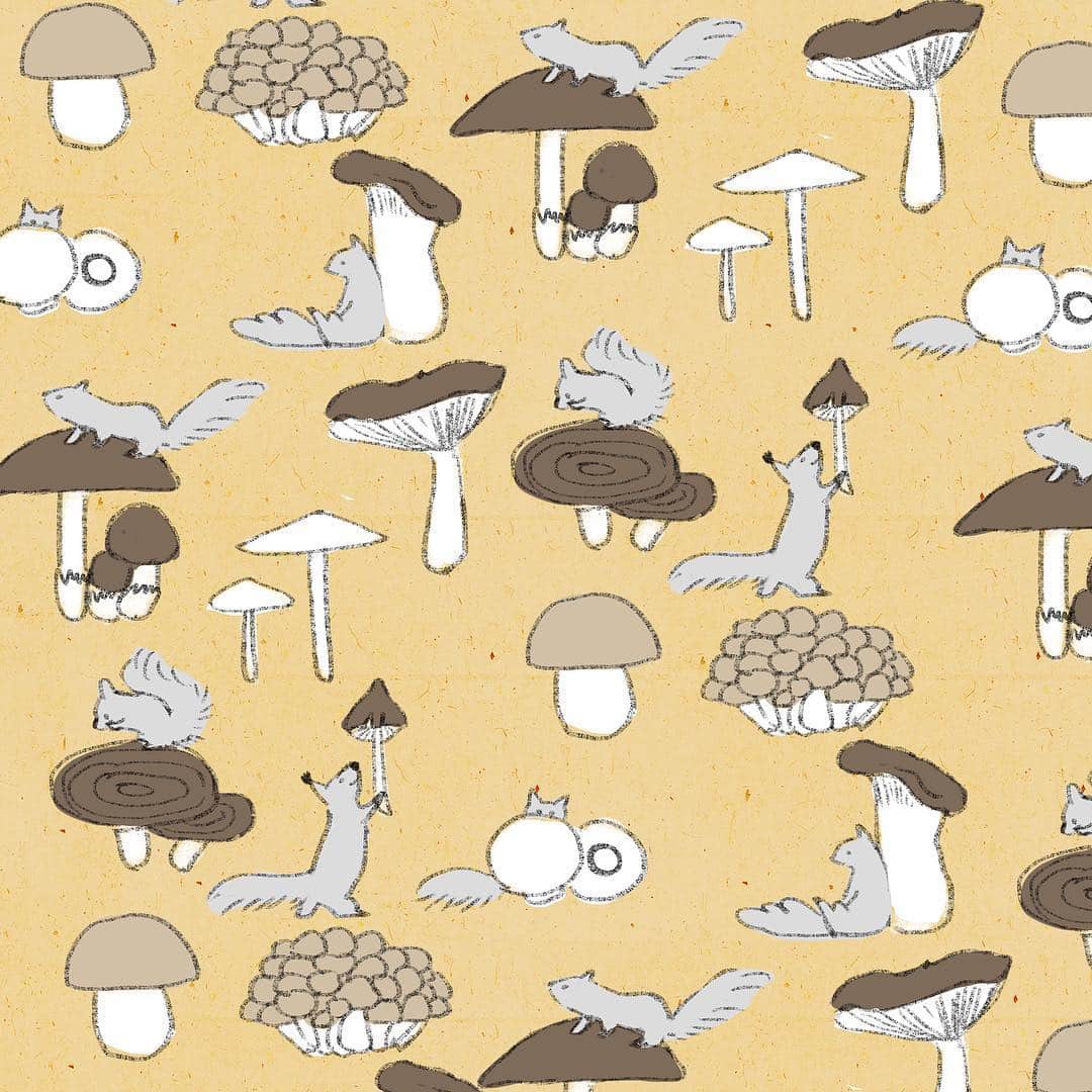momoroさんのインスタグラム写真 - (momoroInstagram)「‪秋に囲まれて‬ #squirrel #mushroom #きのこ#キノコ#りす#リス#ももろ#イラスト#illustration #momoro」11月15日 8時07分 - momoro6666