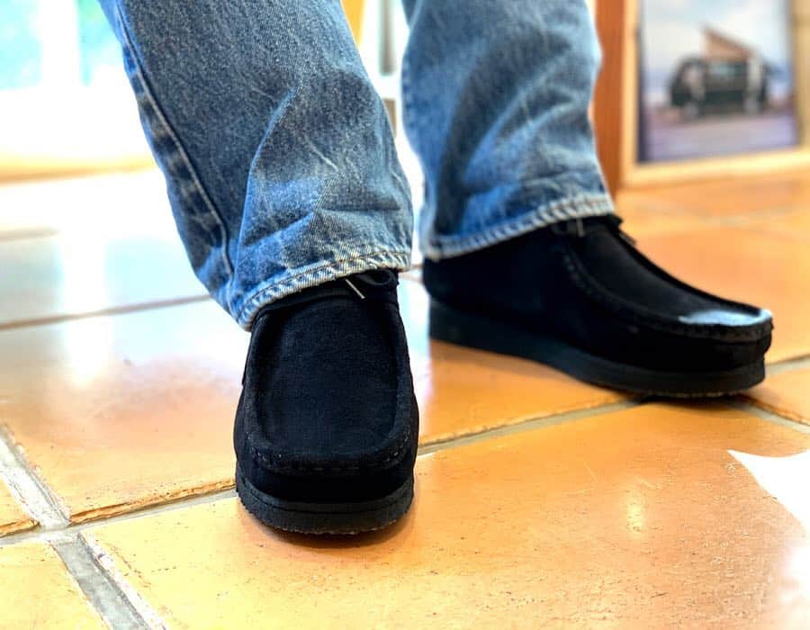 スタンダードカリフォルニアさんのインスタグラム写真 - (スタンダードカリフォルニアInstagram)「ブーツの季節ですね。  #standardcalifornia #スタンダードカリフォルニア #clarks #clarkswallabees #wallabees #クラークス #ワラビー #ブーツ #boots  #denim#デニム」11月15日 13時28分 - standardcalifornia