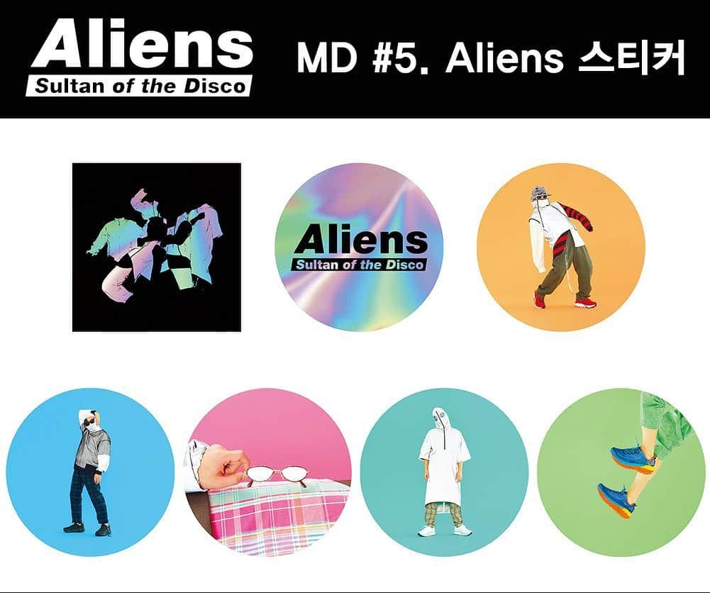 Sultan Of The Discoさんのインスタグラム写真 - (Sultan Of The DiscoInstagram)「[Aliens MD 재공지] 🎁 11월 17일(토) 단독 콘서트에서 MD를 공연 시작 전에 구입하고 싶으시다고 문의주시는 분들이 많아 당일 운영 동선을 조정하여 공연 전후에 모두 판매를 진행하기로 했습니다. 성원에 감사드립니다. . 💸 MD판매시각: 1차 - 공연시작 전 4:00pm-5:00pm / 2차 - 공연종료 후 8:00pm-9:30pm 🛒 MD판매장소: YES24 라이브홀 로비 💳 현금 및 카드 결제 모두 가능합니다 🛒 공연 티켓을 소지하신 분들에 한해 로비 입장이 가능합니다 👥 8:30pm부터 MD 부스 옆에서 술탄 멤버들의 사인회를 진행합니다 . 🔅 no. 1 리플렉티브 백 - 술탄오브더디스코의 새 의상을 모티브로 제작한 가방 - 어두운 데서 빛을 받으면 밝게 빛나는 리플렉티브(반사) 소재가 포인트 - collaborated with @moon_and_sixpence_ - 사양: 가로 22 x 세로 18 x 두께 3cm. 함께 제공되는 어깨끈으로 사이드백으로 활용할 수 있음 - 가격: 38,000원 . 👽 no. 2 Aliens 티셔츠 - 크리에이티브 팀 'two-five-ten'과 함께 만든 앨범 패키지의 아트워크를 활용한 티셔츠 - 어두운 데서 빛을 발하는 전면 야광 로고의 디테일 - 사양: 100% cotton - 사이즈 [기장/가슴/어깨] (단위 cm) S [66/49/44] M [70/52/47] L [74/55/50] XL [78/58/53] - 가격: 29,000원 . 👊 no. 3 통배권 타올 - 2집 타이틀곡 '통배권 (feat. 뱃사공)'의 로고가 한자로 박혀있는 슬로건 타올 - 사양: 100% cotton. 22 x 105cm. 발염인쇄 - 가격: 10,000원 . 🥋 no.4 통배권 스티커 세트 - 화제의 '통배권 (feat. 뱃사공)' M/V의 캐릭터들을 원화가 화로 작가가 새롭게 그려낸 스티커 4종 - 가격: 4종 1세트 6,000원 . 👾 no.5 Aliens 스티커 세트 - 2집 [Aliens]의 앨범 아트워크를 2종의 홀로그램을 포함한 7종의 스티커로 제작 - 가격: 7종 1세트 6,000원 . 📀 no.6 2집 [Aliens] CD - ‘사라지는 꿈'과 '통배권 (feat. 뱃사공)' 등 11트랙 수록 - 일반 CD보다 1.5배 큰 7인치 크기로 제작 - 가격: 16,000원 . 💿 no.7 1집 [The Golden Age] CD - 절판되었던 2013년작 1집을 2집 발매에 맞춰 재발매. '의심스러워'와 '캐러밴' 등 12트랙 수록 - 가격: 14,000원 . 🎧 no.8 [The Golden Age Revisited] vinyl (LP) - 1집의 음원을 업그레이드하여 2017 레코드페어에서 선보였던 한정판의 소량 재고를 특별 판매 - 180g black disc / 게이트폴드 / mp3 다운로드 쿠폰 포함 - 가격: 33,000원 . ☄ 술탄오브더디스코 2집 단독 콘서트 D-2 💥 "GRAND SULTAN NIGHT 2018" 🦖 2018. 11. 17 (토) 6pm @ YES24 라이브홀 ☠ 예매는 술탄 바이오의 링크 @sultan_of_the_disco . #술탄오브더디스코 #sultanofthedisco #MD #가방 #티셔츠 #슬로건타올 #스티커 #CD #vinyl #LP」11月15日 18時21分 - sultan_of_the_disco