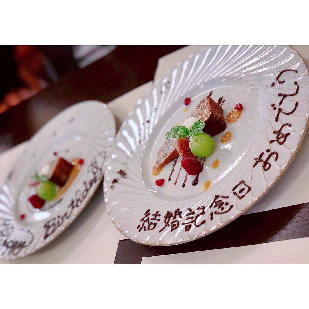 森脇亜紗紀さんのインスタグラム写真 - (森脇亜紗紀Instagram)「❤︎ ❤︎ サプライズとっても喜んでくれました.♥️ 日頃の感謝を伝えられてよかった☺️ ・ ・ 更新おしまい☺︎ 明日、明後日はRISE129です🥊✨ これでまたお仕事頑張れる〜 おやすみなさいっ☺️ #両親 #感謝 #mamaの強い要望により初の #チーズハットク #もの凄いボリュームと見た目の破壊力 笑 #チーズ好き親子 #食べ歩き動画ですみません🙇🏻‍♀️」11月15日 23時32分 - asaki516