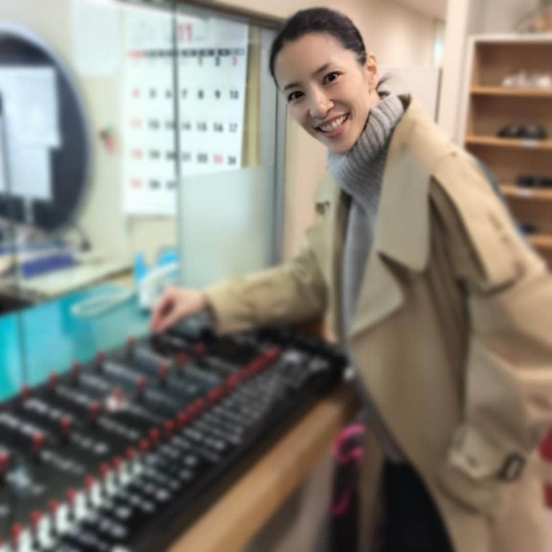 早霧せいなさんのインスタグラム写真 - (早霧せいなInstagram)「大阪松竹座の初日があけました✨  #スッピンでゴメンちゃい😂 #着到番の前でもパシャリ #タコ焼きいつ食べられるかなー🐙」11月16日 0時17分 - seinasagiri_official