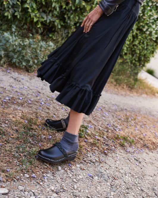 NewbarKのインスタグラム：「Today’s the day! All CLOGS pre orders are being shipped. Last pairs of our LIMITED EDITION available at NEWBARK.COM  #PHOTO by @marienoorbergen #MODEL @kissser #MAKEUP @glamrogers #HAIR @yiotispanayiotou  #ClogsAreBack #ClogsAndSocks #Clogs #Clogsstyle #sweedish #limitededition」