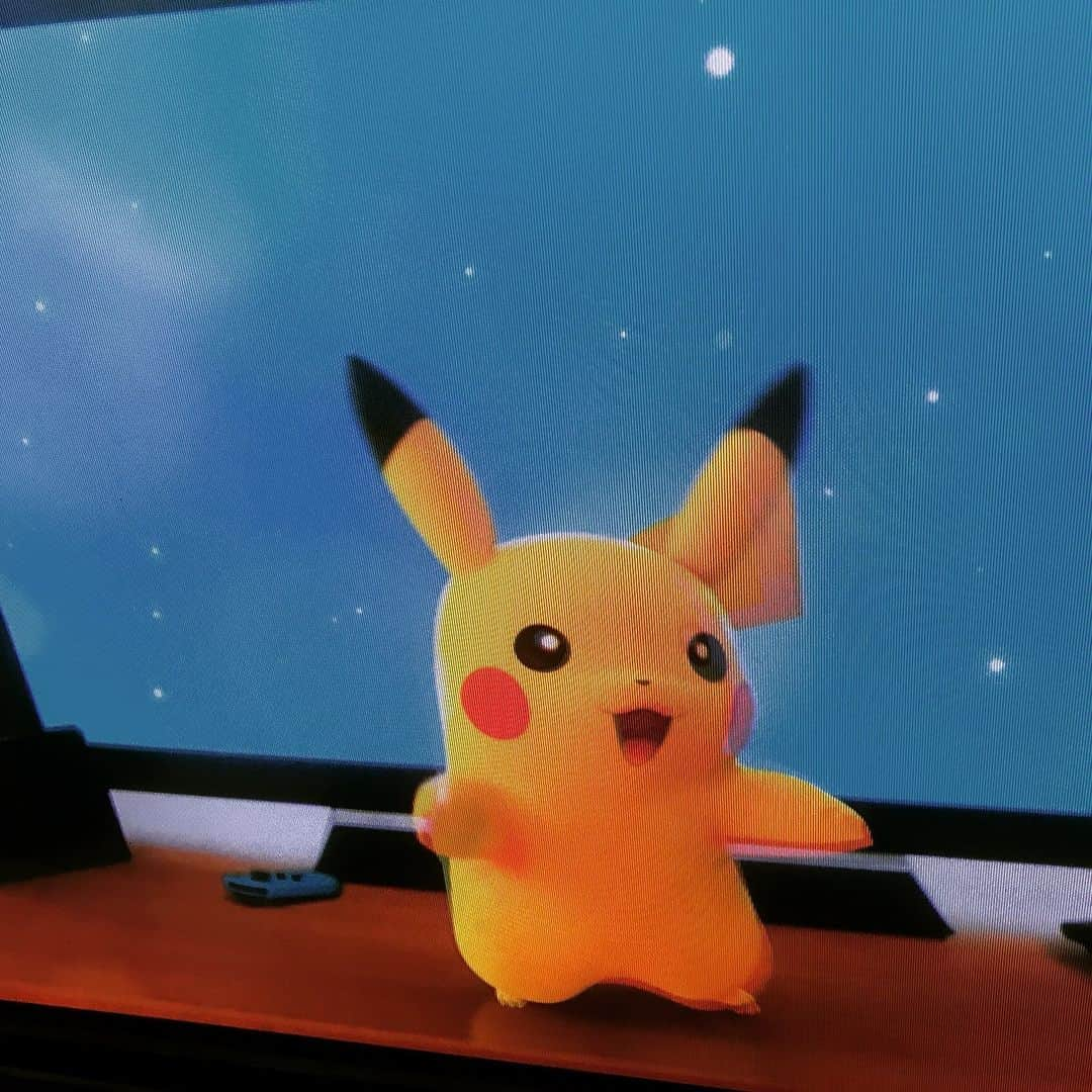 小林優斗のインスタグラム：「今日からポケモンマスター。 マサラタウン、さよならバイバイ #ポケットモンスター #ポケモンgo #レッツゴーピカチュウ #お前何歳だよ」