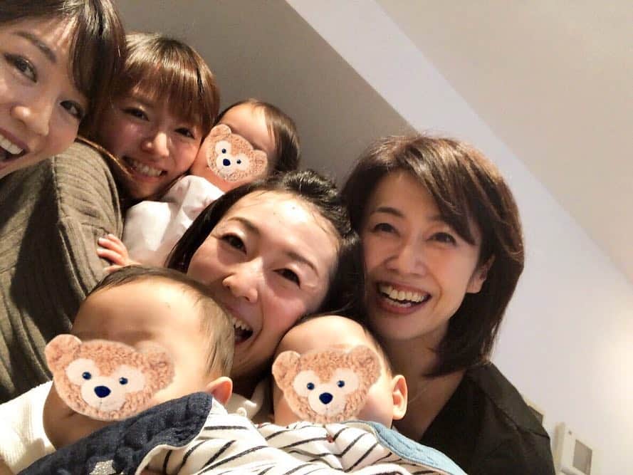 のインスタグラム：「昨日、一昨日と たくさんテレ東の先輩後輩に会えました😆💕 . . #テレビ東京 #大好きな会社 #お世話になりました #狩野さんちの双子ちゃんメロメロ😍」