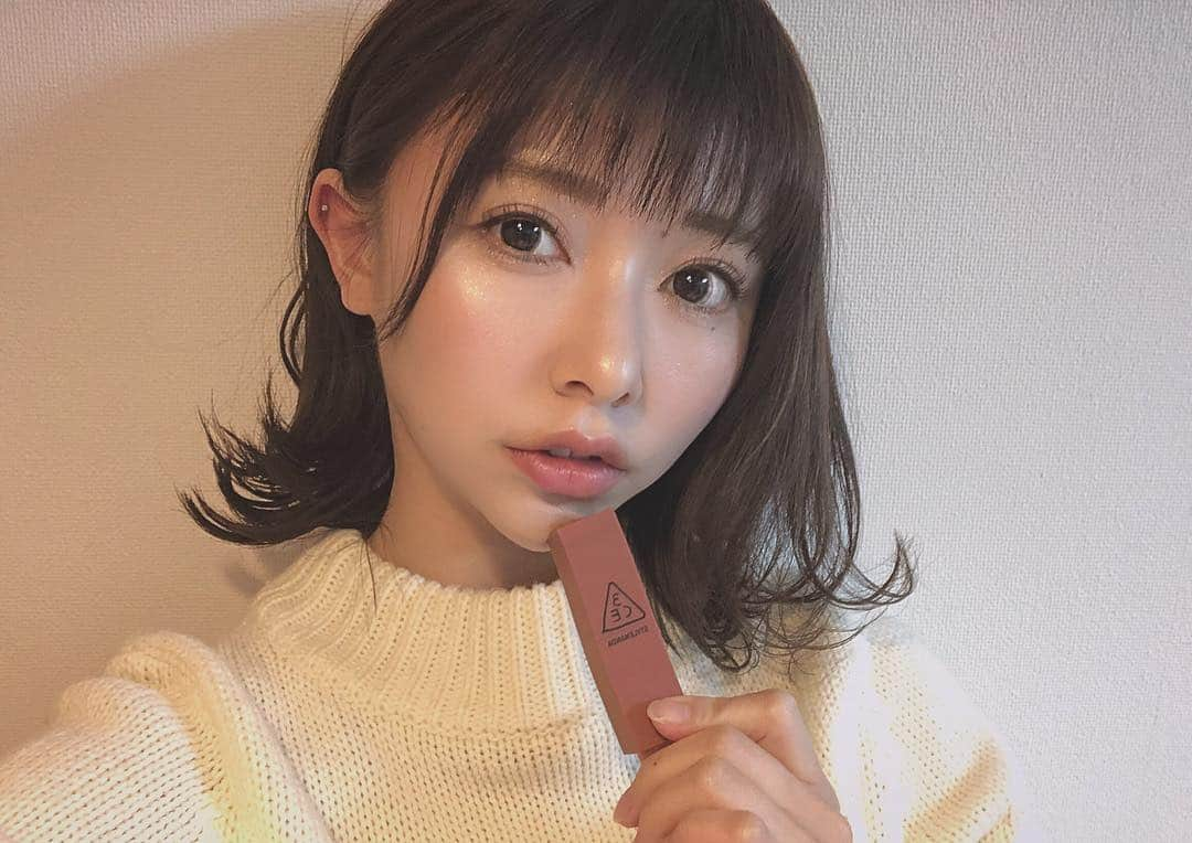 橘まりやさんのインスタグラム写真 - (橘まりやInstagram)「3ceの新色リップ💄 秋色だから秋服に合わせるのが楽しみ💗  #3ce#3celip#stylenanda#新色#秋色#コスメ#韓国#抱き心地ナンバーワングラドル‬#メリハリむっちりボディー#橘まりや#たちまり#グラビア#グラドル#タレント#gravure#sexy#japanesegirl#idol#일본#그라비아#followme」11月16日 18時05分 - mariya_tachibana_official