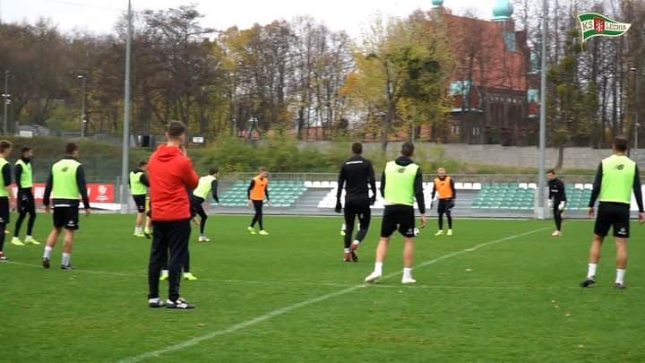 ラファウ・ヴォルスキのインスタグラム：「@dusankuciak_official 🙉🙈😂 @lechia_gdansk @nikefootball」