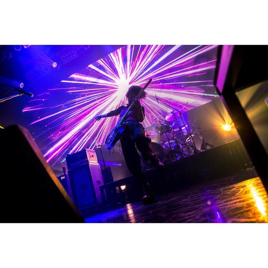 SCANDALさんのインスタグラム写真 - (SCANDALInstagram)「SCANDAL TOUR 2018 "感謝祭" at Zepp Sapporo. photo by @takeshiyao  #scandal #感謝祭」11月16日 23時01分 - scandal_band_official