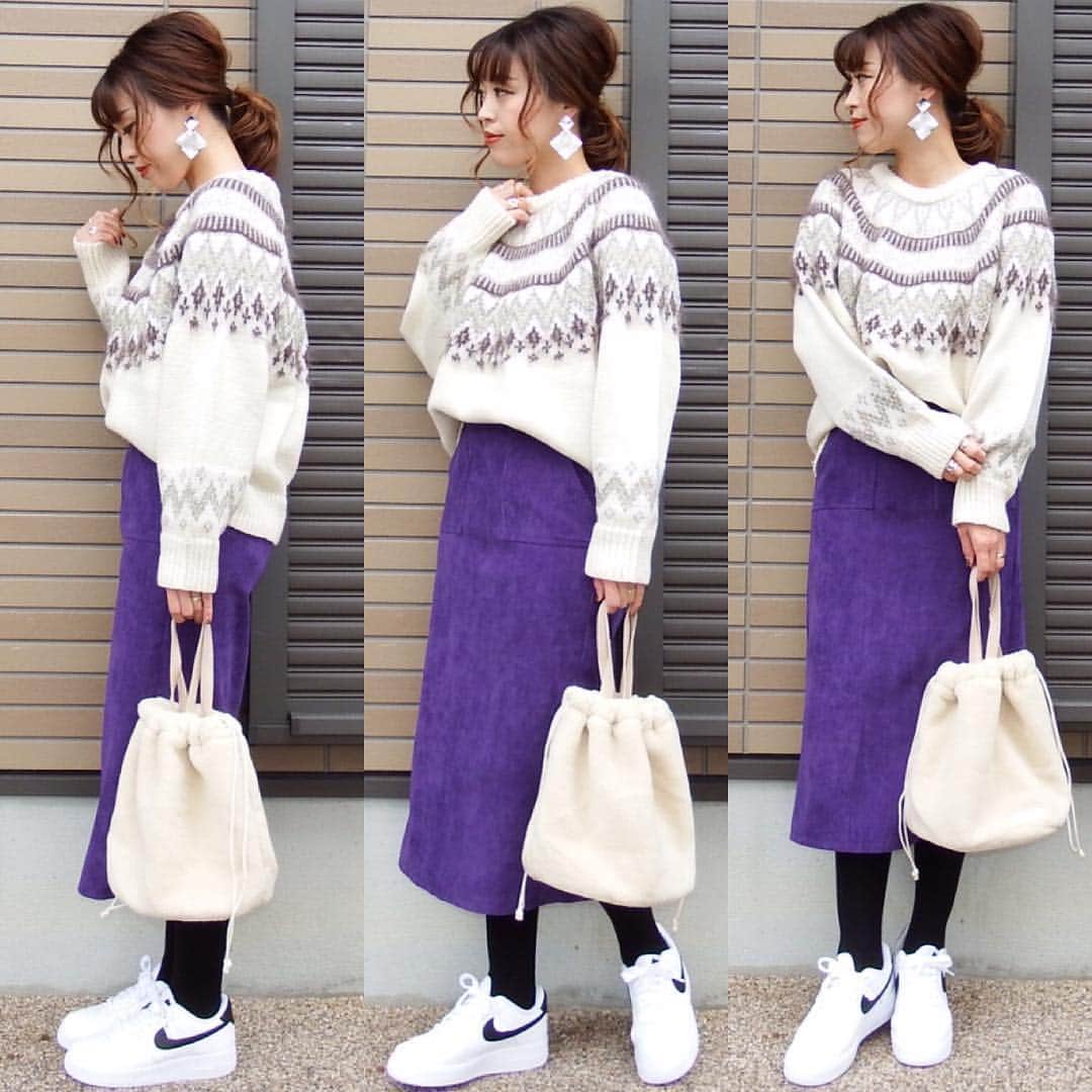 miho.a.nicoさんのインスタグラム写真 - (miho.a.nicoInstagram)「コーデの記録😊 ・ @fifth_store の#コーデュロイタイトロングスカート 💜 ・ トレンドのパープル💜💜💜 トレンドのコーデュロイ💜 しかもライン綺麗💜 しかも薄くない💜 ・ サイトを見たら40%オフクーポンが出てました❣️😆 ・ bottoms#fifthTL #fifth @fifth_store ・ ・ 左から⇨ tops#merlot @merlotcamp  bag#プグレ#airre @airre_london  shoes#converse @converse_jp  pierce# @florist_zozotown  ring#goldy @goldy_jp ・ ・ tops#フィットニットタートルトップス #fifthTL #fifth @fifth_store  shoes#GRL @grl_official  bag#editsheen @editsheen_store  pierce# @florist_zozotown  stole#reca @reca.yahoo ・ ・ ・ tops#fifthTL #fifth @fifth_store cardigan#ローゲージニットカーディガン#fifthTL #fifth @fifth_store shoes#GRL @grl_official  bag#u#macherecosette @macherecosette  pierce# @ruriiro.16 ・ ・ ・ tops#nikoand @nikoand_official  shoes#nike @nike  bag# @joliechambre  pierce# @florist_zozotown ・ ・ ・ #cordinate #outfit#instafashion #プチプラコーデ#コーデ#コーディネート#ファッション#コーデュロイ」11月17日 0時15分 - miho.a.nico