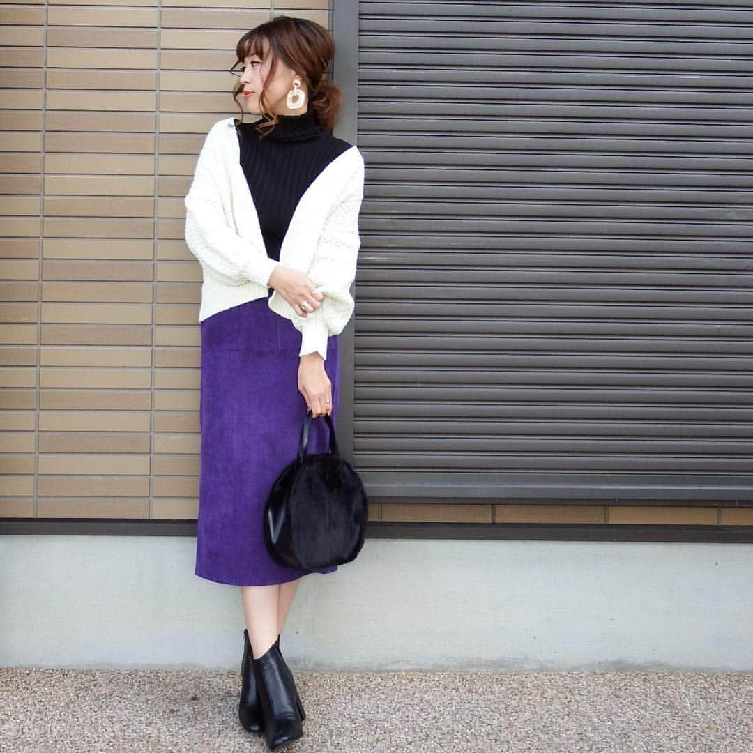 miho.a.nicoさんのインスタグラム写真 - (miho.a.nicoInstagram)「コーデの記録😊 ・ @fifth_store の#コーデュロイタイトロングスカート 💜 ・ トレンドのパープル💜💜💜 トレンドのコーデュロイ💜 しかもライン綺麗💜 しかも薄くない💜 ・ サイトを見たら40%オフクーポンが出てました❣️😆 ・ bottoms#fifthTL #fifth @fifth_store ・ ・ 左から⇨ tops#merlot @merlotcamp  bag#プグレ#airre @airre_london  shoes#converse @converse_jp  pierce# @florist_zozotown  ring#goldy @goldy_jp ・ ・ tops#フィットニットタートルトップス #fifthTL #fifth @fifth_store  shoes#GRL @grl_official  bag#editsheen @editsheen_store  pierce# @florist_zozotown  stole#reca @reca.yahoo ・ ・ ・ tops#fifthTL #fifth @fifth_store cardigan#ローゲージニットカーディガン#fifthTL #fifth @fifth_store shoes#GRL @grl_official  bag#u#macherecosette @macherecosette  pierce# @ruriiro.16 ・ ・ ・ tops#nikoand @nikoand_official  shoes#nike @nike  bag# @joliechambre  pierce# @florist_zozotown ・ ・ ・ #cordinate #outfit#instafashion #プチプラコーデ#コーデ#コーディネート#ファッション#コーデュロイ」11月17日 0時15分 - miho.a.nico