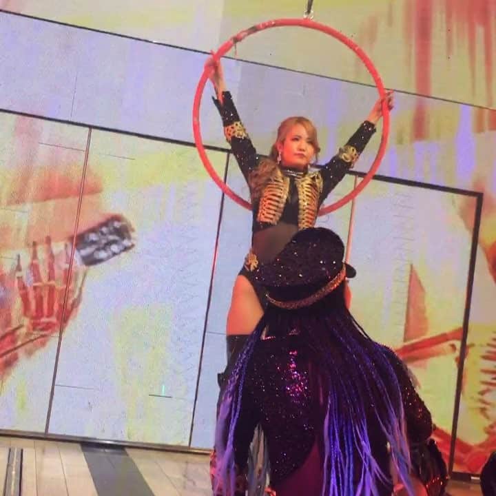 KARENのインスタグラム：「、 くるくるくる〜(* ॑꒳ ॑* )⋆* 、 、 #バーレスク東京 #バーレスク #六本木 #ショーパブ #ショー #ダンス #burlesque #ショーガール #エンターテインメント #セクシー #burlesquetokyo #dance #roppongi #xoxo #girl #me #l4l #show #showgirl #dance #dancer #japan #japanesedancer #高速回転」
