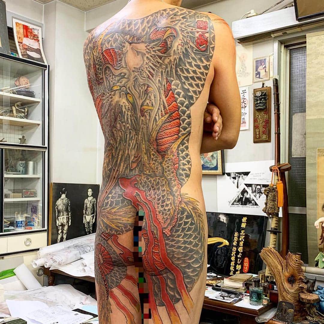 中野義仁さんのインスタグラム写真 - (中野義仁Instagram)「free hand work finish ‼️ #H2ocean #H2oceanproteam #officialh2ocean #freehand  #ryu #dragon #freehand #memories #back  #japanestatoodesign #art #artist #artistmafia #tattoos #tattooing #tattoo #tattoomag #irezumi #inK #inkdmag #tattoomagazine #tattoos_of_instagram #memarky  #tattoolifemagazine #tattooenelgy #tattooinstagram #tattoomania #artistmafia #tattoocultur #tattoocomunity #tattooculturmagazine #tattooare  @gusto73 @jessyentattoo  @dennis_camsupply @yokohama_tattoo_museum @souryou @kiwamijewelry @horiyoshi3shop @taiwantattooconvention」11月17日 20時27分 - horiyoshi_3