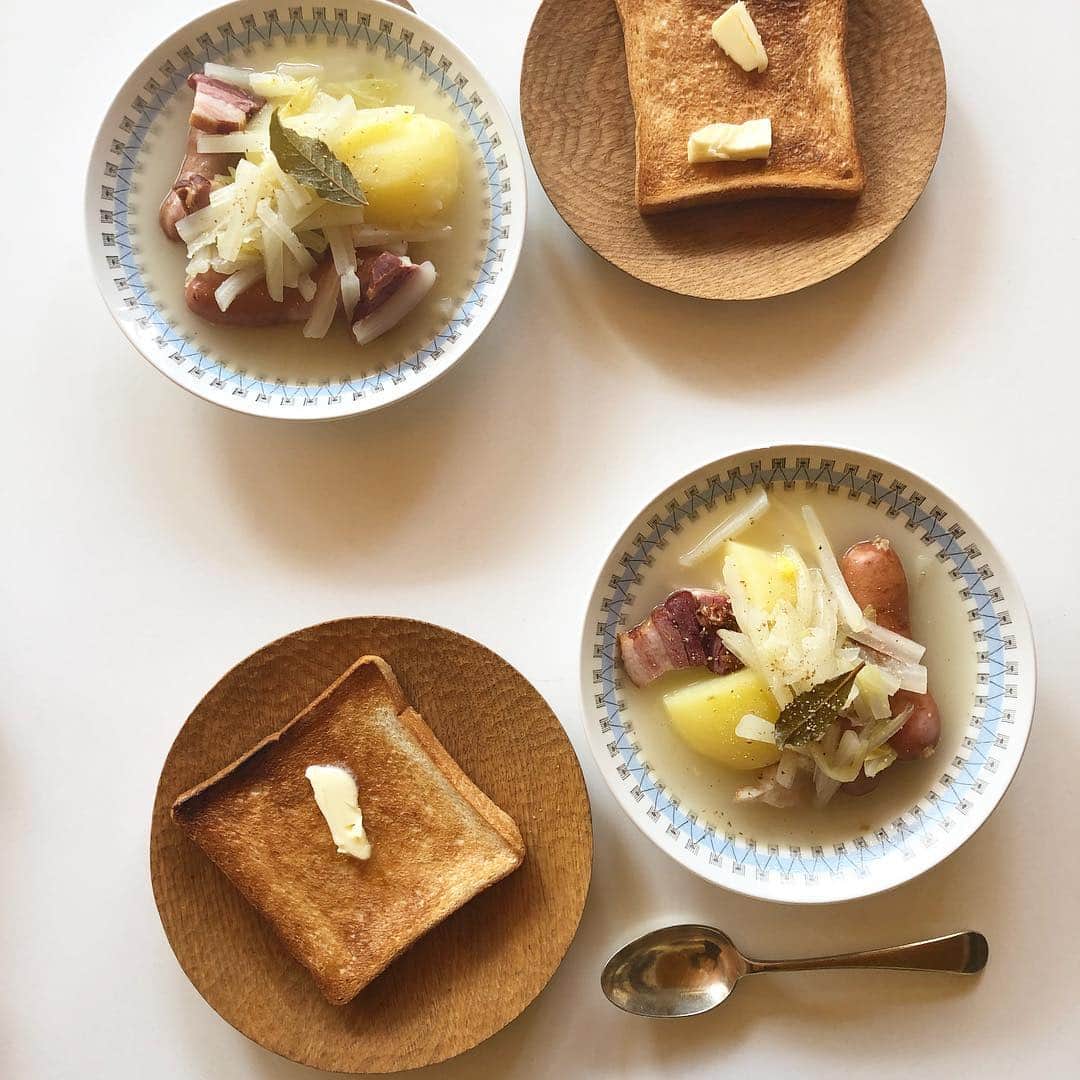 小堀紀代美さんのインスタグラム写真 - (小堀紀代美Instagram)「スープのおいしい季節になってきました。さっぱりポトフ。 #coboおうちごはん」11月17日 13時48分 - likelikekitchen