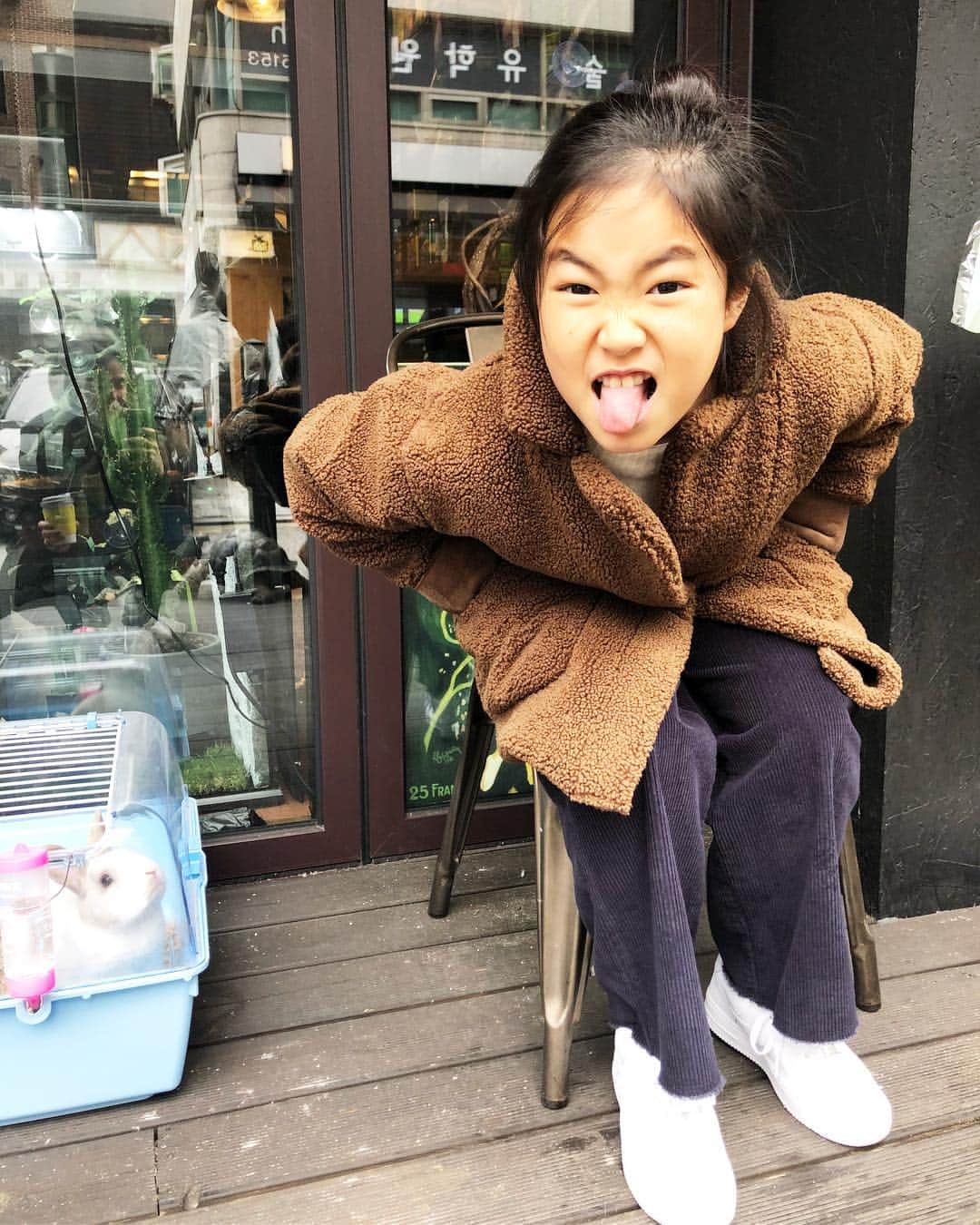 イ・ハルのインスタグラム：「🐰」