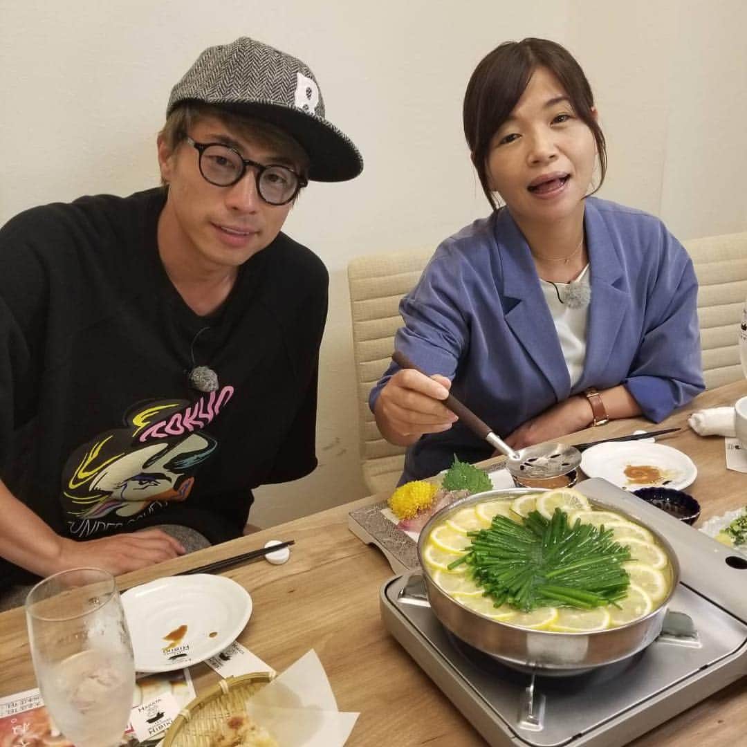 田村淳のインスタグラム：「檸檬モツ鍋🍋 クセになるスープ こってりサッパリ！？ 不思議なスープに 絡むもつ…やみつきです 福岡県 檸檬モツ鍋  で検索してみて( ͡° ͜ʖ ͡°) #モツ鍋 #檸檬モツ鍋 #もつ鍋響 #レモンもつ鍋  #大久保佳代子さん #ロンプク☆淳」