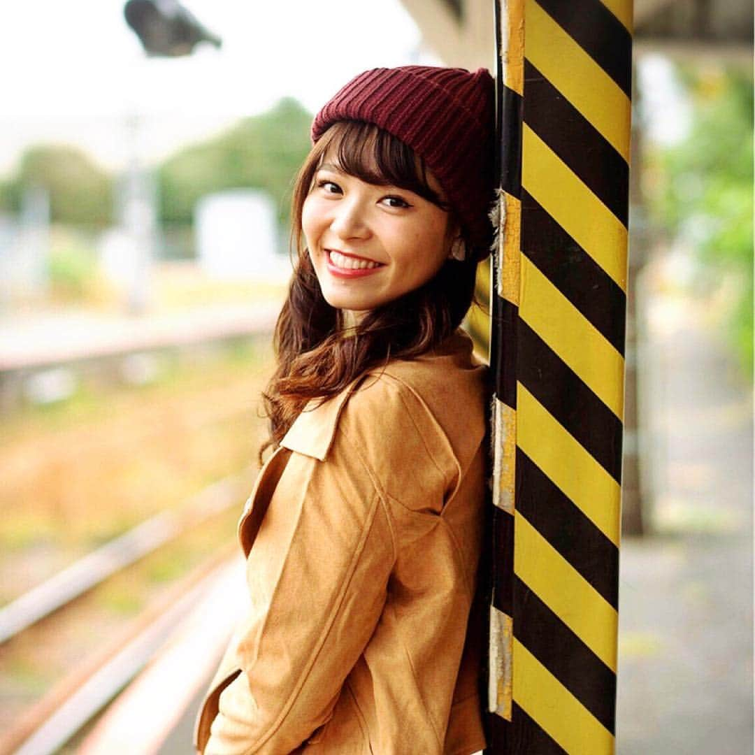 佐野来実のインスタグラム：「田舎の駅です🚉 田舎でのんびりしたい〜🌱」