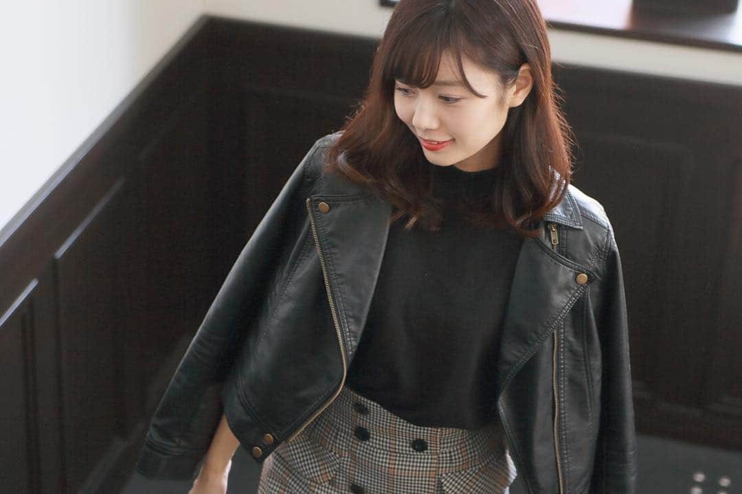 杉浦みずきのインスタグラム：「. 学校のかいだん」