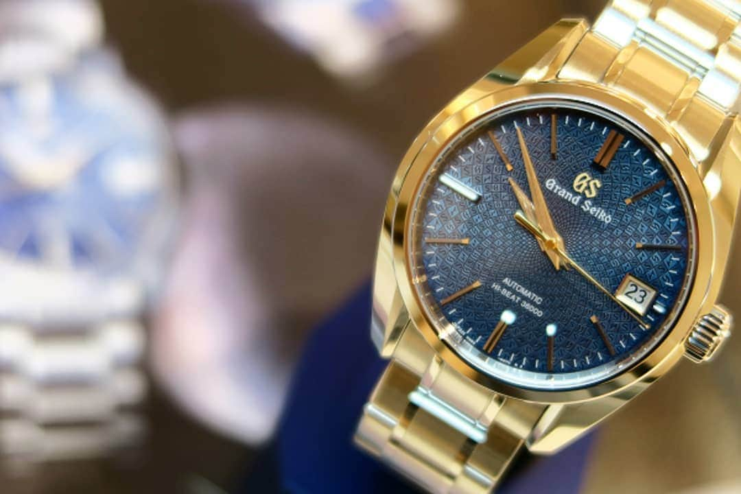 NAKANIWA WISPさんのインスタグラム写真 - (NAKANIWA WISPInstagram)「Restock!! SEIKO GRANDSEIKO Grand Seiko Heritage Collection 9S Mechanical Celebrating the 20th anniversary of the Grand Seiko caliber:9S85 MECHANICAL HI-BEAT 36000 Limited Edition Limited to 1,500 Japan Ref:SBGH267　￥650,000+TAX Ref:SBGH267G キャリバー9S 20周年記念モデル グランドセイコーマスターショップモデル ※取扱い店：仲庭時計店/西武高槻店  お問い合わせは 株式会社仲庭時計店 〒542-0081 大阪市中央区南船場 4-10-3 ナガホリ大阪ビル 1F 電話番号：06-6251-7573 営業時間：11：00～19：00 定休日：水曜日 Mail：info-nakaniwa@nakaniwatokei.jp LINE ID:nakaniwa-royal WeChat ID:nakaniwa-royal WhatsApp: +81 80 1477 6579 Facebook:https://www.facebook.com/nakaniwatokei/  #SBGN001#SBGN001G #GRANDSEIKO #SBGC219 #SBGV247 #SBGT241 #SBGH267 #SBGH267G #SBGR311 #GMT #SBGJ229G #CITIZEN #CASIO #大阪 #心斎橋 #NOMOS #LLARSEN #PRESAGE #Shippo #SARX059 #SARW039 #SPB075 #SPB073 #PROSPEX #SBBN040 #グランドセイコー #SBDX021 #SLA019J1#SEIKO」11月17日 19時26分 - nakaniwawatch