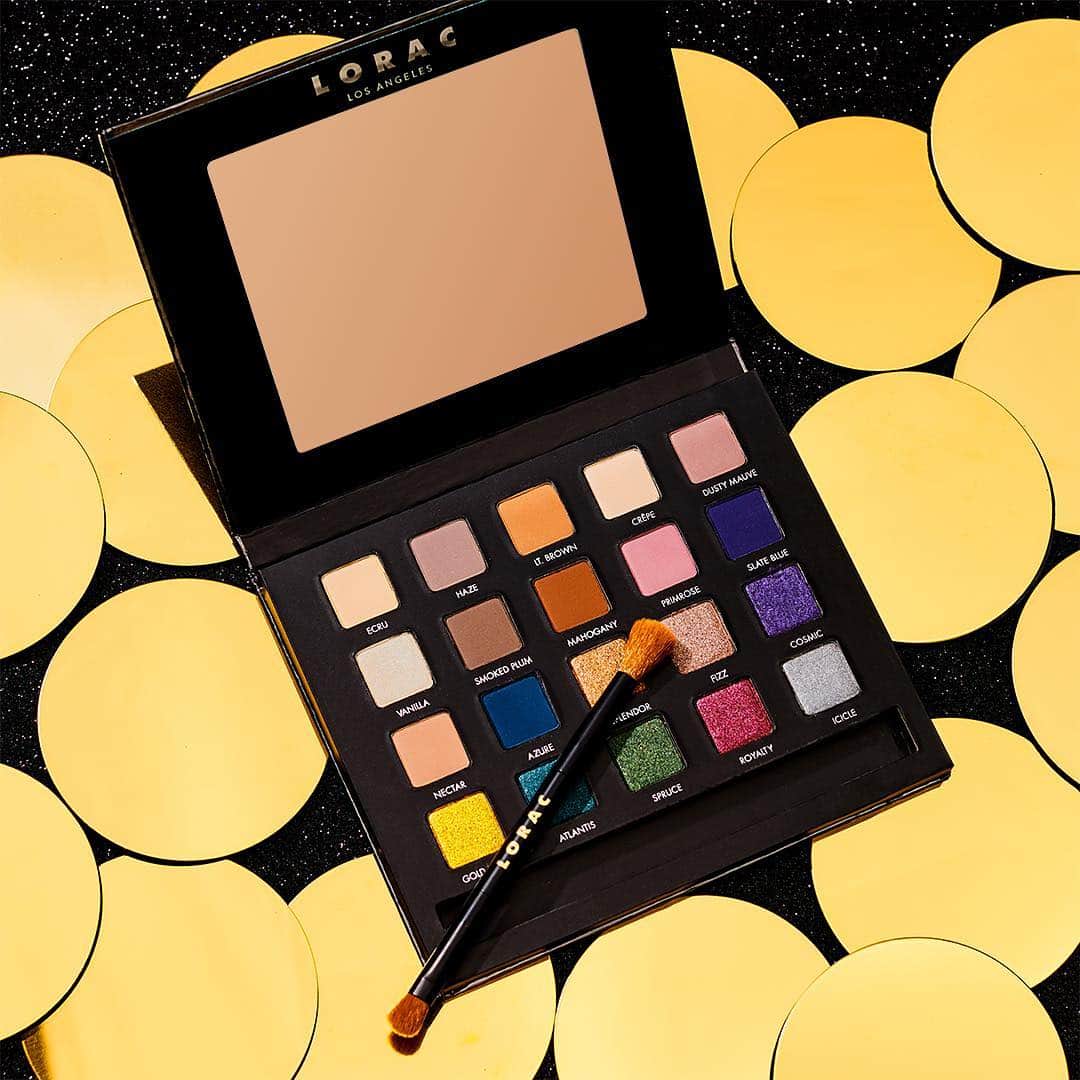 LORACさんのインスタグラム写真 - (LORACInstagram)「Hit the holidays in confident color. Available now on @hsn, our Shine Bright PRO Palette features 20 iconic shades and a convenient eyeshadow brush for on-the-go application. Which color is calling your name? #LORACcosmetics #loracPRO ____________________________ #eyeshadowpalette #newmakeup #loraceyeshadow #proformula #hsn #makeuphaul #eyeshadowaddict #eyeshadowshades #matteeyeshadow #shimmereyeshadow #eyemakeupinspo #makeupinspiration」11月18日 5時05分 - loraccosmetics
