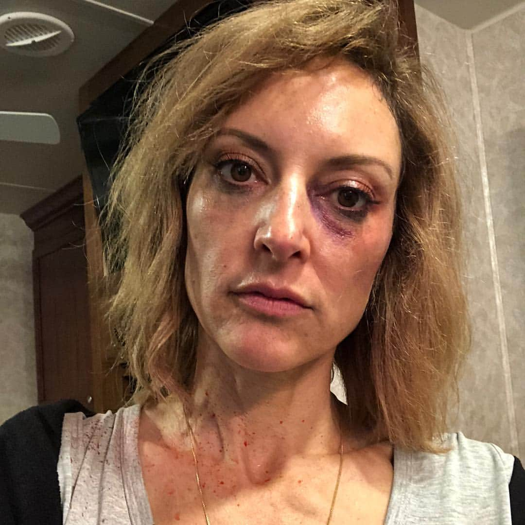 ローラ・グラウディーニさんのインスタグラム写真 - (ローラ・グラウディーニInstagram)「Why so sad, baby? #bts amazing makeup from @katbro27 #raydonovan」11月18日 1時09分 - trulylolaglaudini