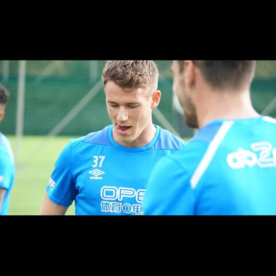 エリック・ドゥルムのインスタグラム：「Focus and preparation for our next games 💪🏼🙏🏻⚽️ #training #focus #htafc #37 #marbella」