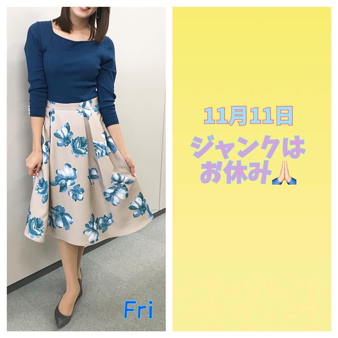 永島優美さんのインスタグラム写真 - (永島優美Instagram)「* 👗Weekly Coordinate（11/12-）👠 * 秋冬用に靴を下ろしました！ グレーのスエード素材🌟 新しい靴を履くと気分も上がりますね♫ * 明日からまた1週間、頑張りましょ〜☺️✨ - - - - - - - - - - - - - - - - 👗#weeklyコーデ （Mon＆Tue ▶︎ Wed＆Thu ▶︎ Fri＆Sun） #coordinate #めざましテレビ  #写真で自分の癖を発見👀 #見事に全部右足前ですね😂 #今日このあと19時からは #ジャンクスポーツ 放送です♪」11月18日 18時28分 - yuumi_nagashima