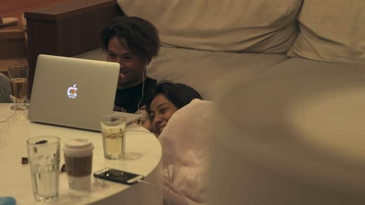 テラスハウスのインスタグラム：「こんばんは、『TERRACE HOUSE OPENING NEW DOORS』 第40話「 A MAN WHO CAN’T BE DESCRIBED IN JAPANESE 」11/20よりNetflix にて配信いたします。 #TERRACEHOUSE #テラスハウス」