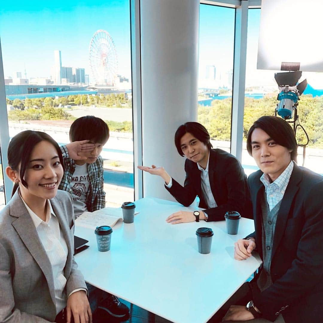 東海テレビ「結婚相手は抽選で」さんのインスタグラム写真 - (東海テレビ「結婚相手は抽選で」Instagram)「レジスタンスの中核メンバー！ 撮影前の モーニングコーヒー風ですが 紙コップは撮影用！  龍彦さんの正義感は 良い仲間に巡り会えた事で 再生、成長しています！  その集大成は最終話に！ 土曜23時40分から、お見逃しなく！  #龍彦さんがどんどんカッコよくなる件 #野村周平 #松本享恭 #大西礼芳 #内田健司 #結婚相手は抽選で」11月19日 21時02分 - chusenmiai