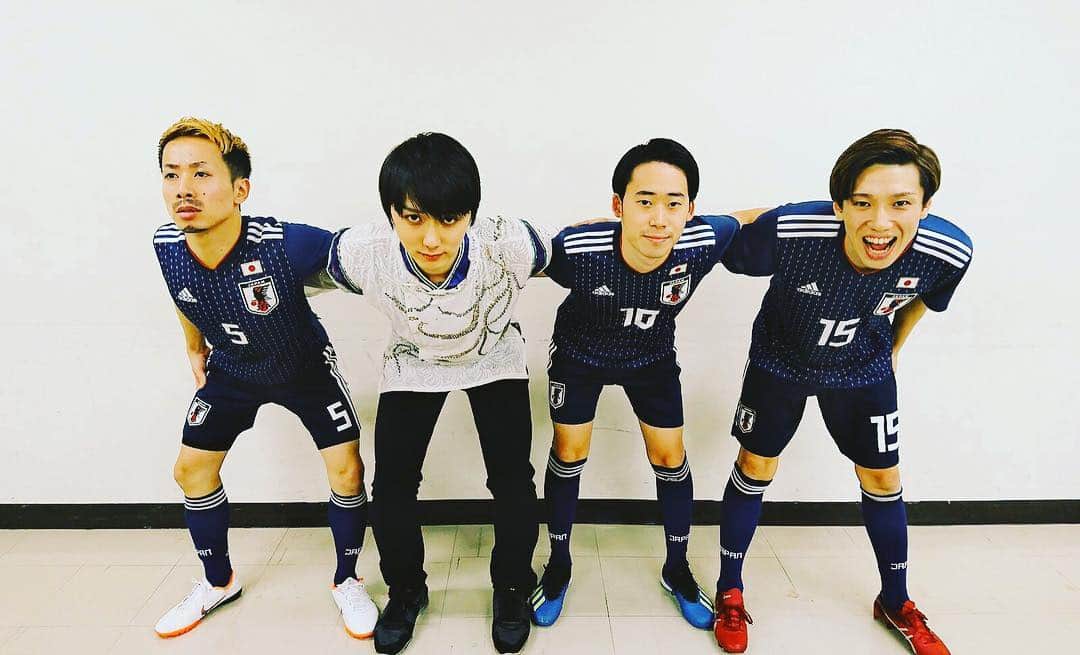 のインスタグラム：「11/28(水) 日本テレビ 「ナカイの窓」 23:59～24:54  #ナカイの窓 #ものまねJAPAN #羽生ゆずれない くん #長友佑都 選手 #香川真司 選手 #大迫勇也 選手 #羽生結弦 選手 #日本テレビ」