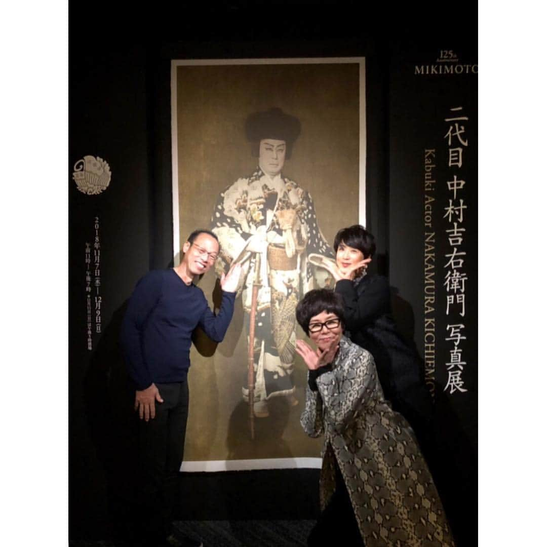 黒田知永子さんのインスタグラム写真 - (黒田知永子Instagram)「「二代目 中村吉右衛門 写真展」 浮かび上がるような吉右衛門さんの写真は圧巻です。12月9日まで。 #中村吉右衛門写真展  #銀座ミキモト本店  #鍋島徳恭 @nabenaru  #徳田郁子  #佐伯敦子  @yunahica  #黒田知永子  #chiekokuroda」11月20日 0時29分 - kuroda_chieko